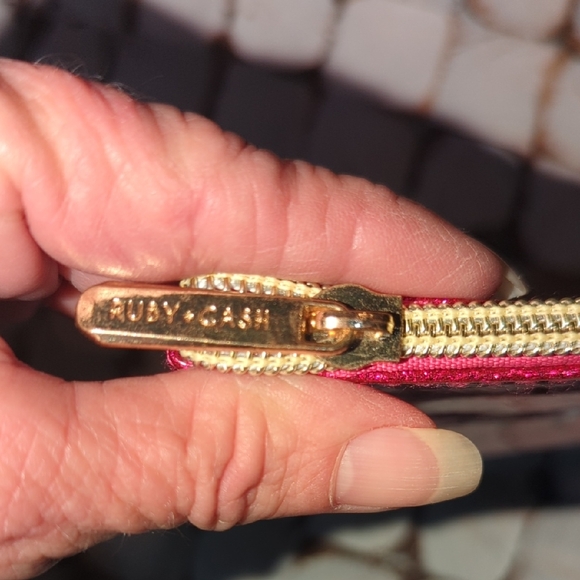 Stay Magic Pink Glitter Unicorn Pouch - Picture 2 of 6